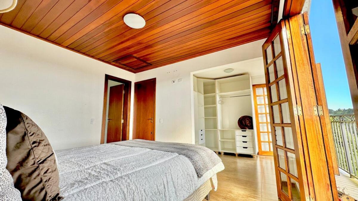 Casa 10min Do Capivari Casa de férias